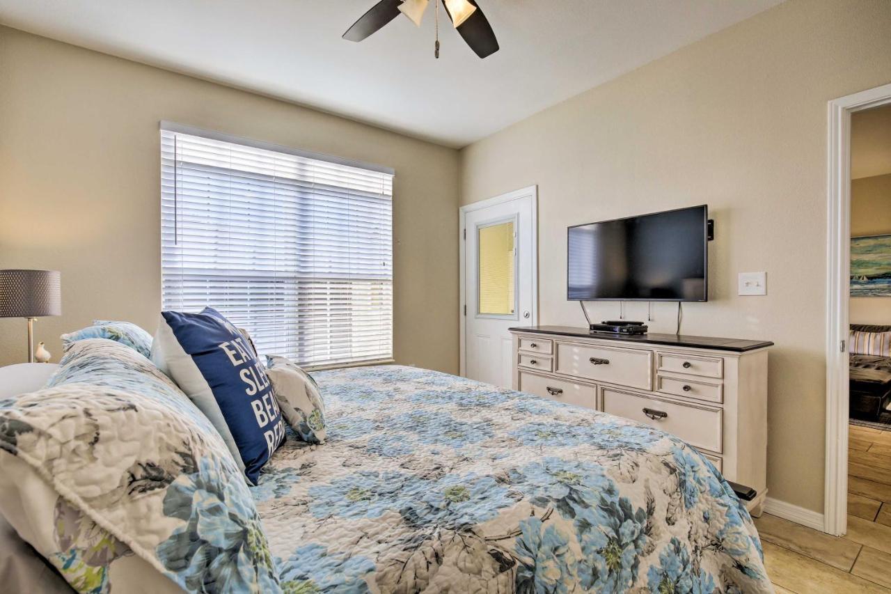 Modern Condo With Pool 4 Mi To Clearwater Beach! Exterior foto